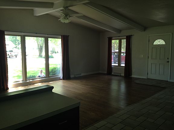 5th image of 106 Briar Dr