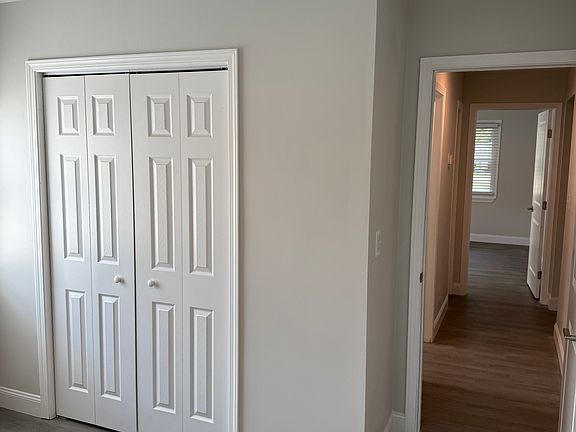 4th image of 5025 Forest Park Pl #4