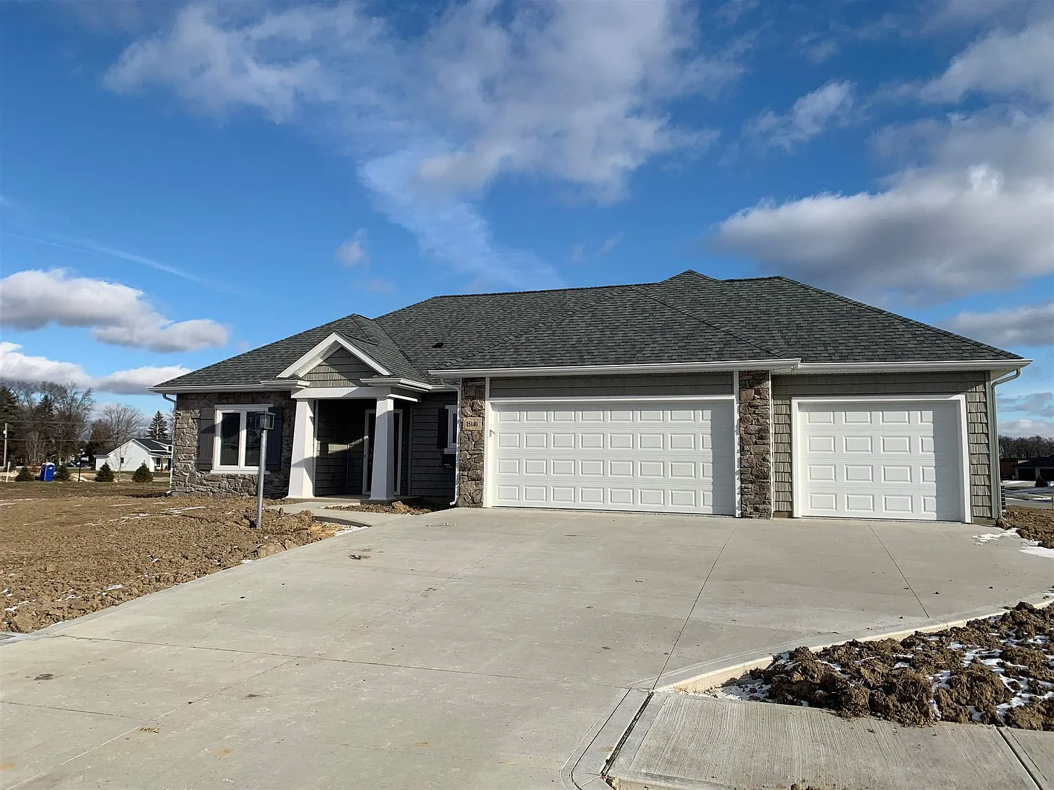15140 Cranwood Ct photo 1