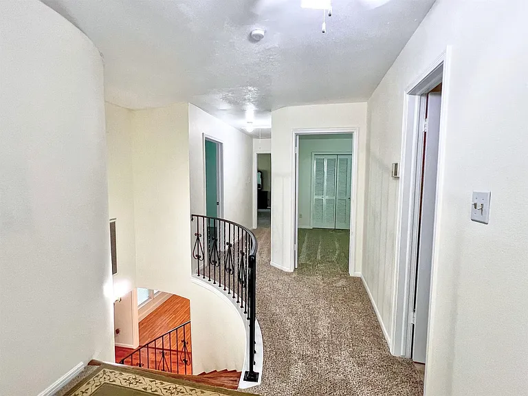 16902 Summit Oaks Ln — Photo 18