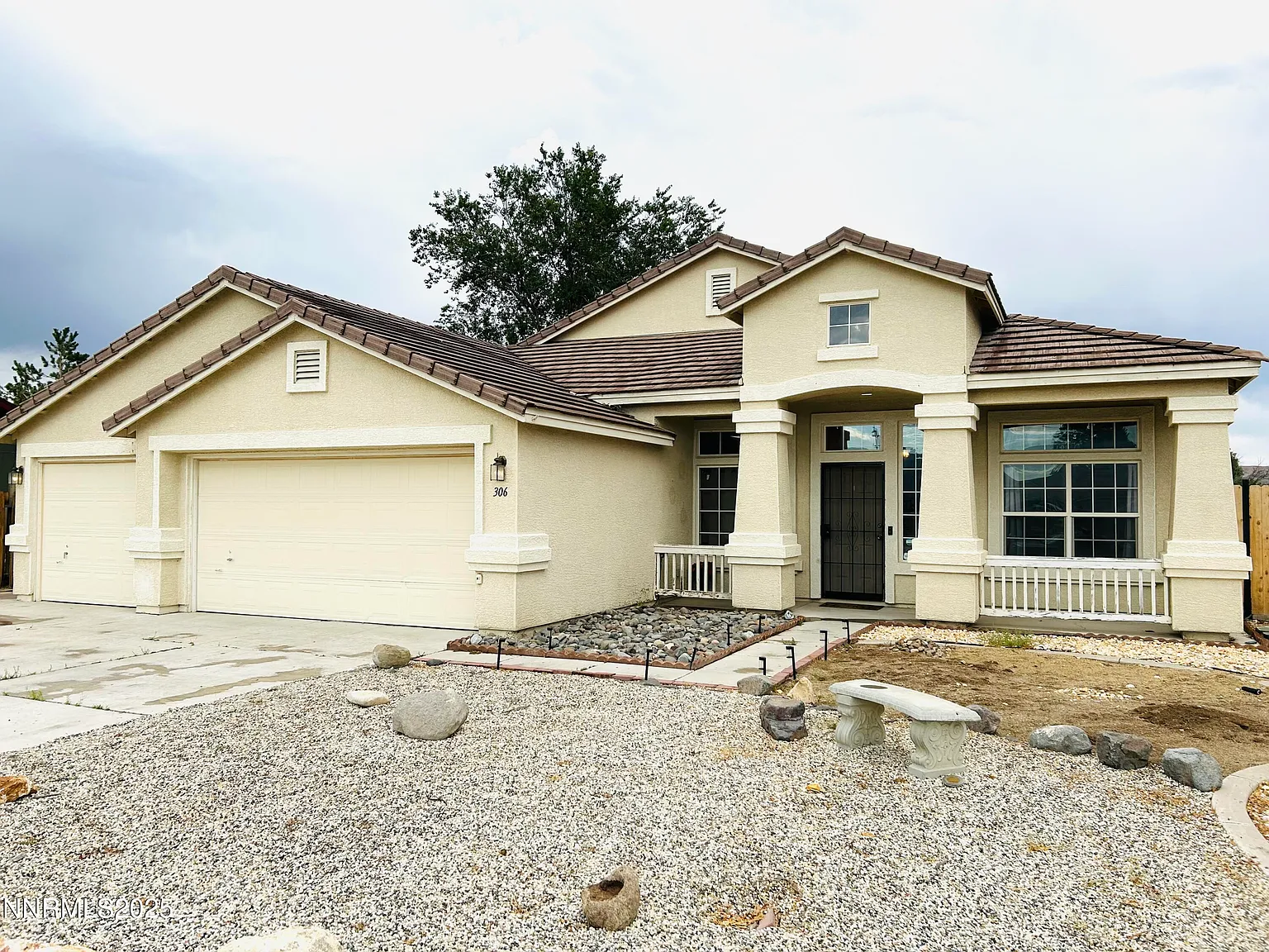 306 Valley Vista Dr photo 1