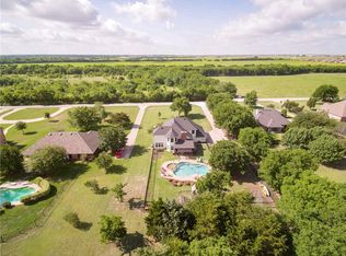 632 Grove Creek Rd, Waxahachie, TX 75165