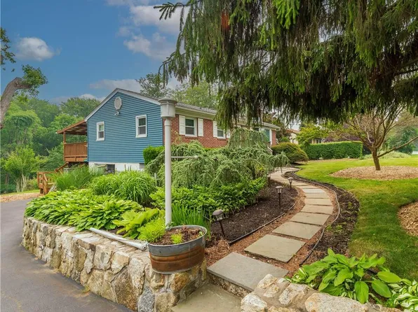 142 Fairmont Road, Mahopac, NY 10541