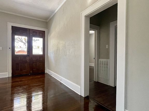 5th image of 212 S Virginia St