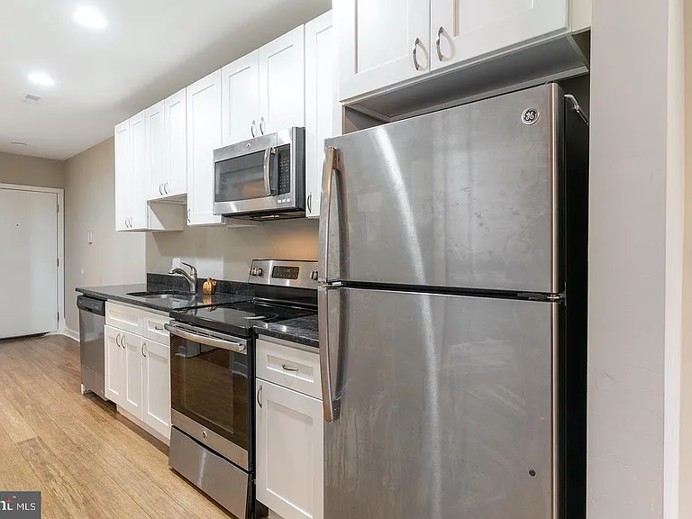 616 S 4th St #GROUND REAR — Photo 3