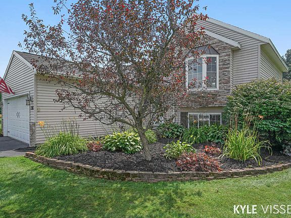 2nd image of 136 Lonetree Dr NW
