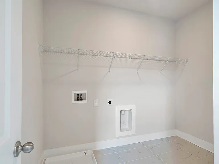 1258 Winterhaven Dr — Photo 23
