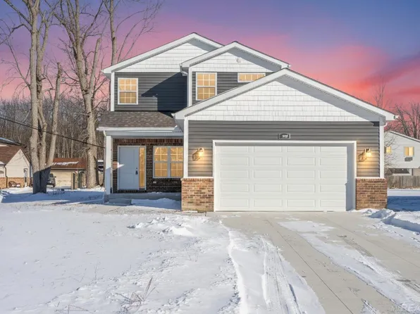 28845 Anchor Dr, Chesterfield, MI 48047