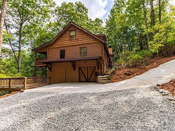 2nd image of 948 Hickory Dr
