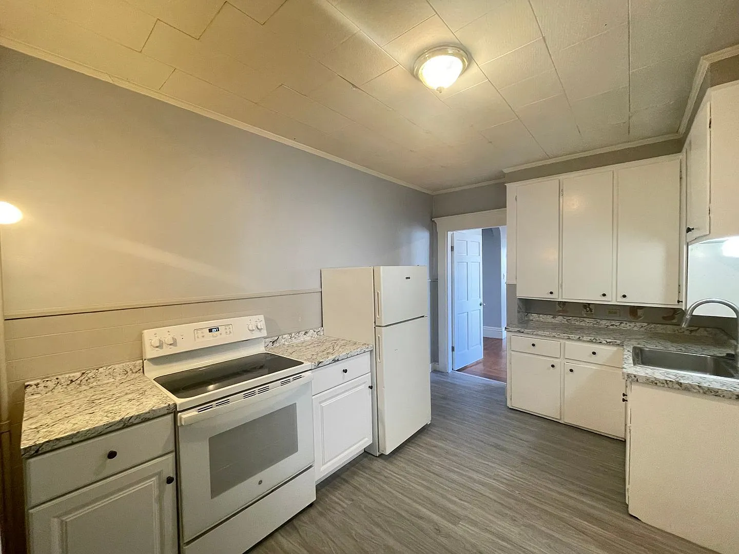 1 bed, 1.0 bath, 619 sqft, $1,475 — Photo 2