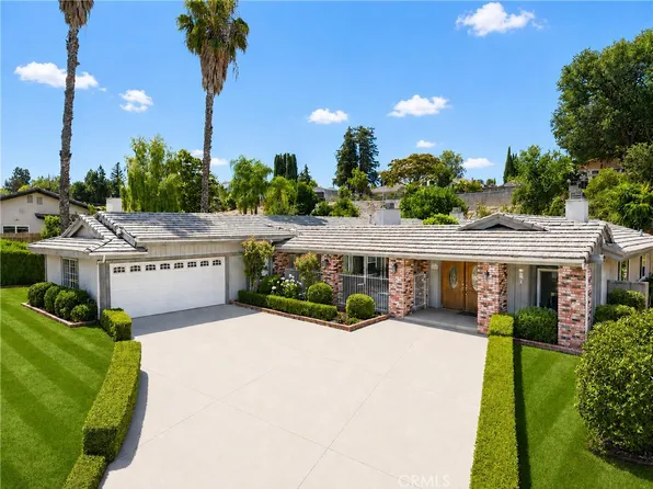 620 Valley View Dr, Redlands, CA 92373