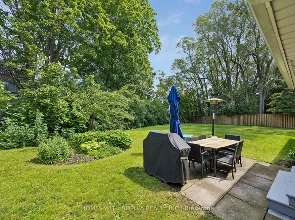 34 Rustywood Dr, Toronto, ON M3A 1R8