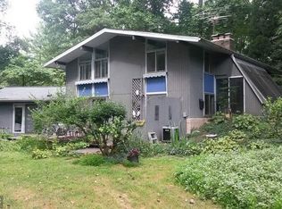 7815 Old Falls Rd, Mc Lean, VA 22102