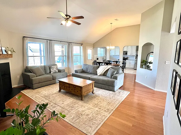 237 Flatwood Dr — Photo 4