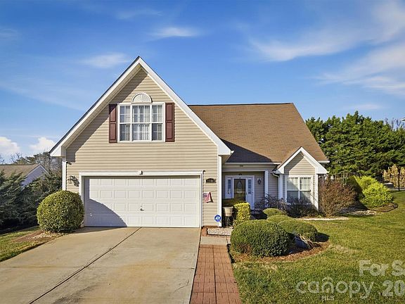 3rd image of 1104 Windy Hill Dr NW