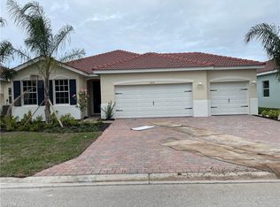 3031 Apple Blossom Dr, Alva, FL 33920