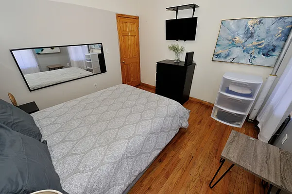 Rented by Corcoran | media 16