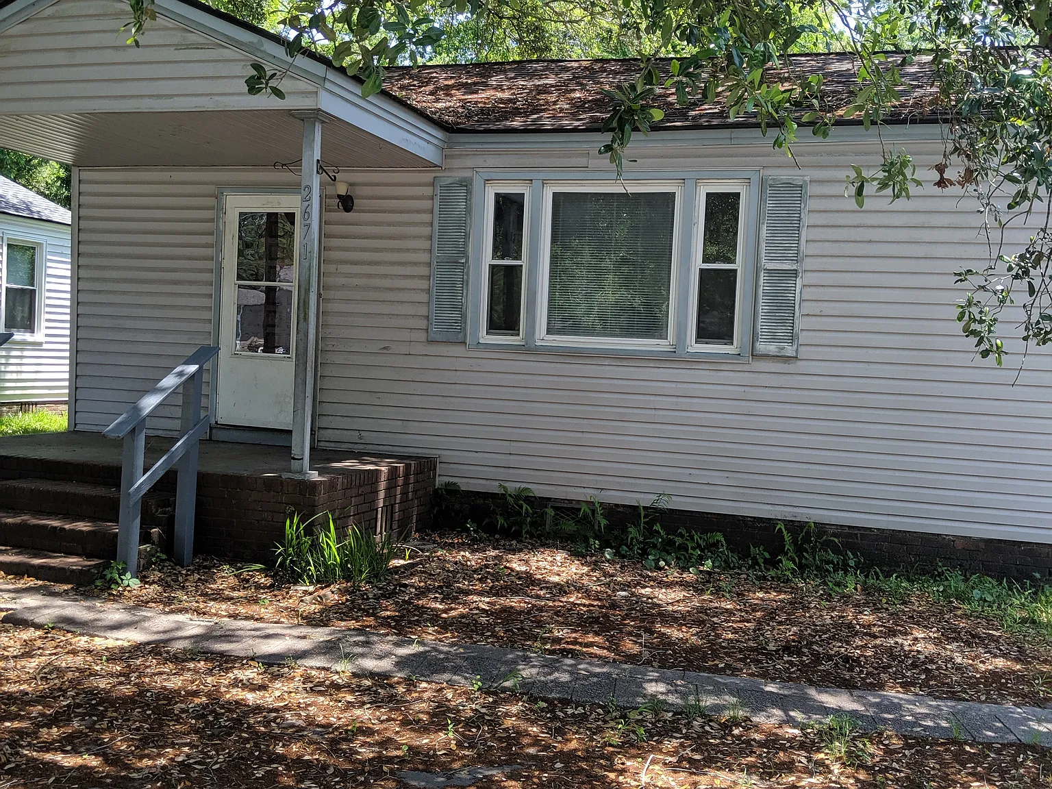 3 bed, 1024 sqft, $2,000 — Photo 2