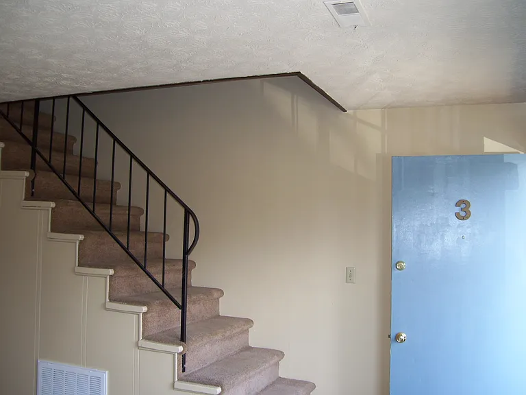 925 McArthur Rd #3 — Photo 6