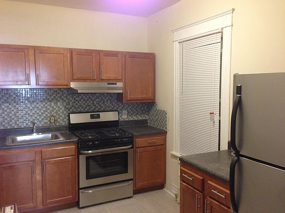 5th image of 185 Quail St APT 1B
