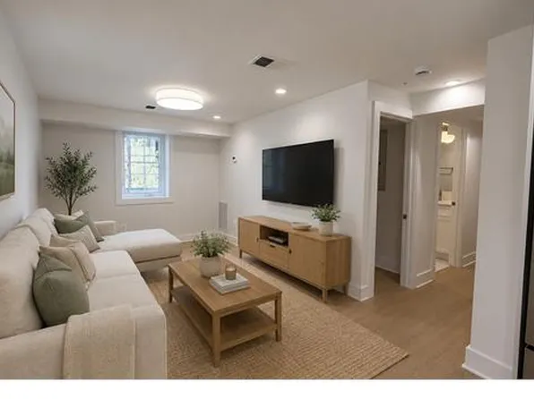 1001 Douglas St NE, Washington, DC