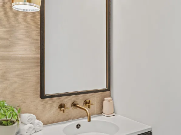 39 West 23rd Street image 10 of 15