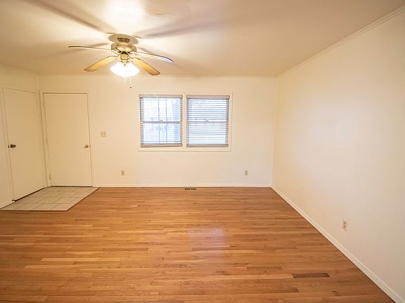 5th image of 314 E 12th St