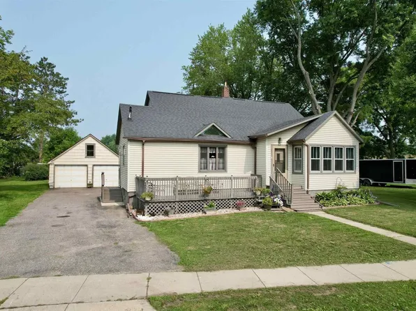 623 Grove Street, Mauston, WI 53948