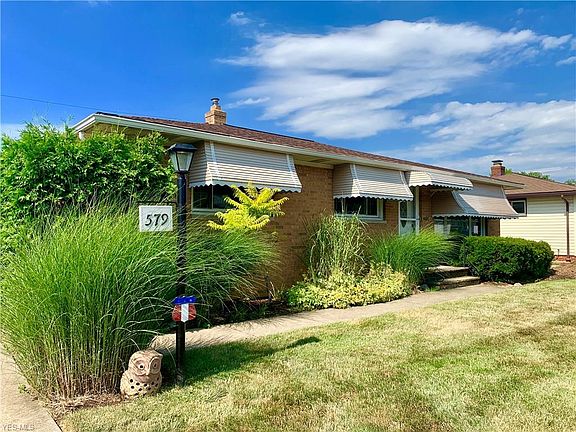 3rd image of 579 E Meadowlawn Blvd