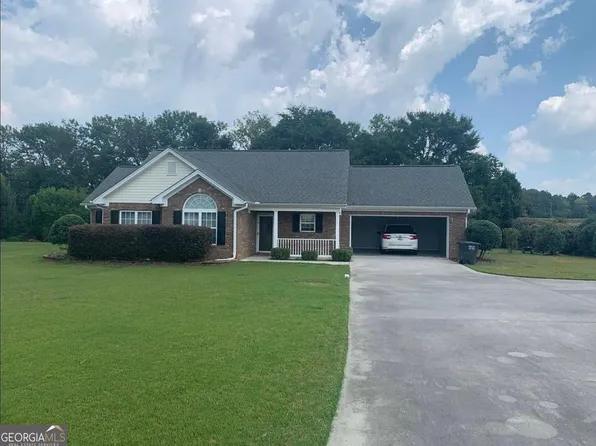 134 Brookstone Dr SW, Calhoun, GA 30701