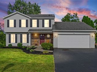 91 Guinevere Dr, Rochester, NY 14626