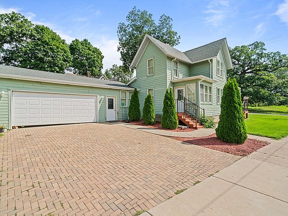 2nd image of 904 N Prospect St