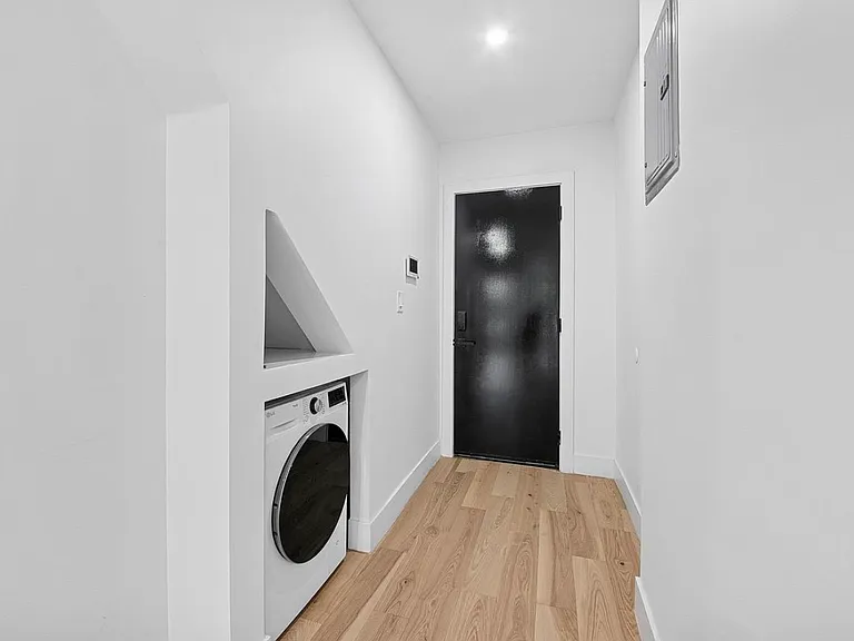 183 Green St #2R — Photo 7