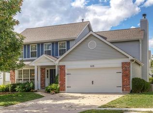 215 Cheval Square Dr, Chesterfield, MO 63005