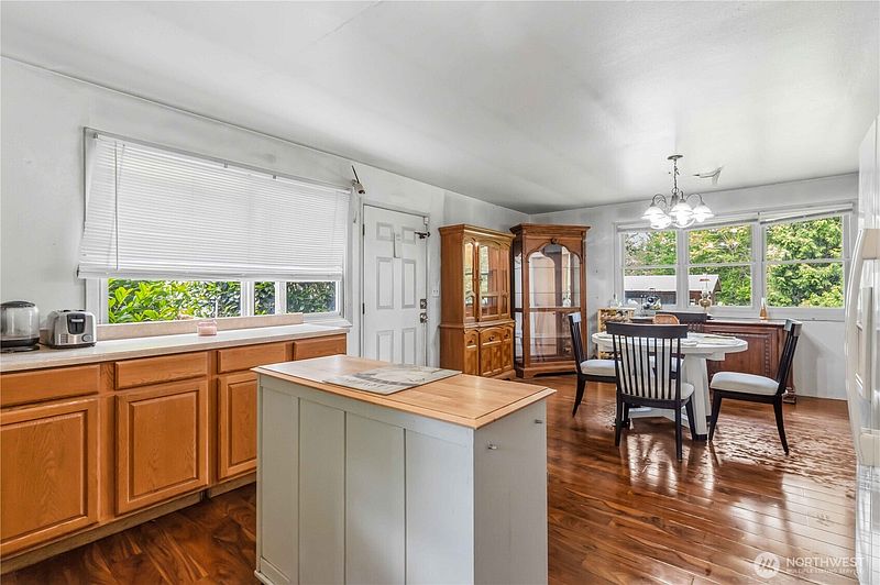 5th image of 16204 SE 116th Street
