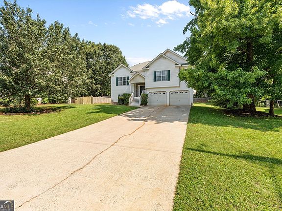 3rd image of 149 Cedars Glen Cir