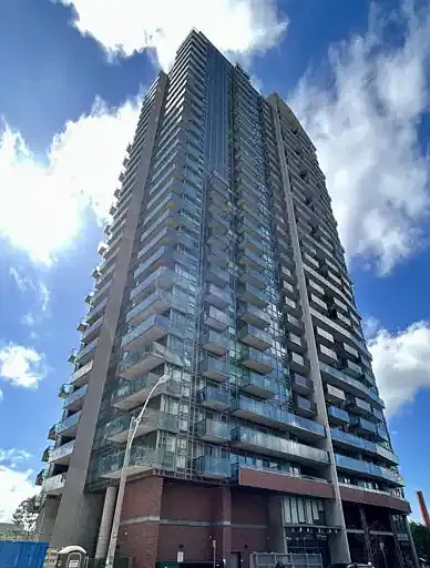 150 E Liberty St #2004