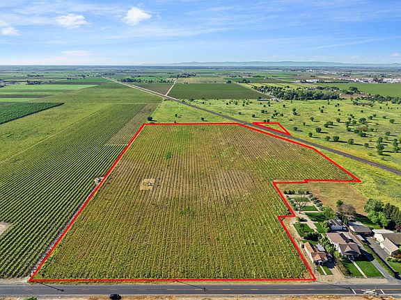 3rd image of 3824 W Sargent Rd