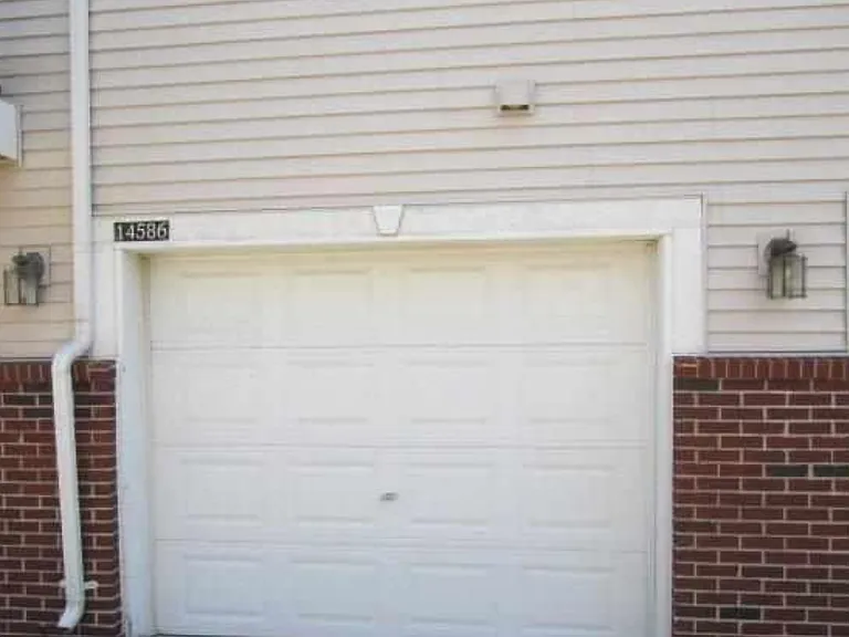 14586 Vauxhall Dr — Photo 14