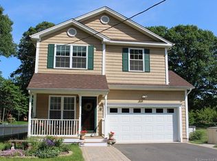39 Peck St, Milford, CT 06460