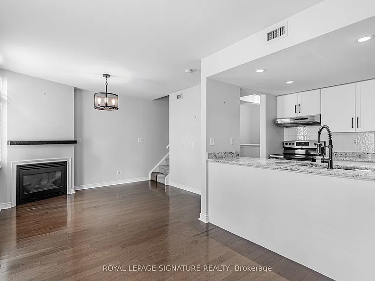 100 Redpath Ave #23 — Photo 4