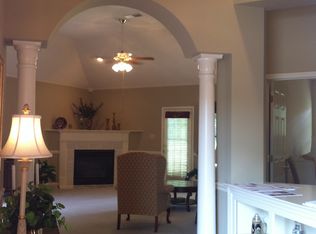 1813 Woodchase Glen Dr, Cordova, TN 38016