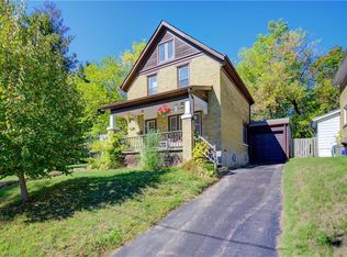 32 Elgin St, Waterloo, ON N2J2R1