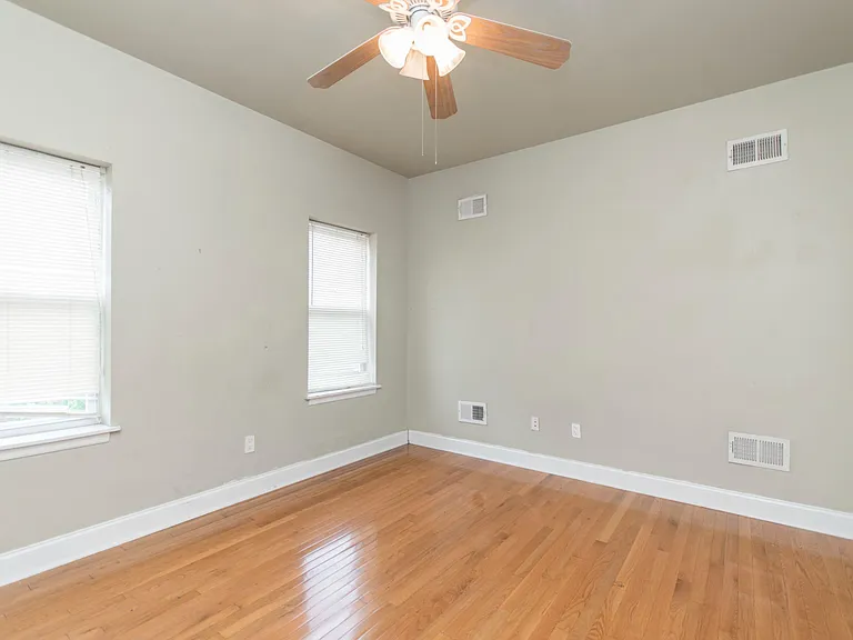 1512 W Montgomery Ave — Photo 17