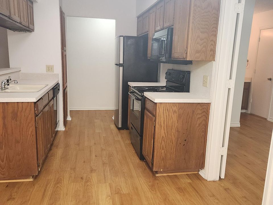 1st image of 2411 Kingsford Ct