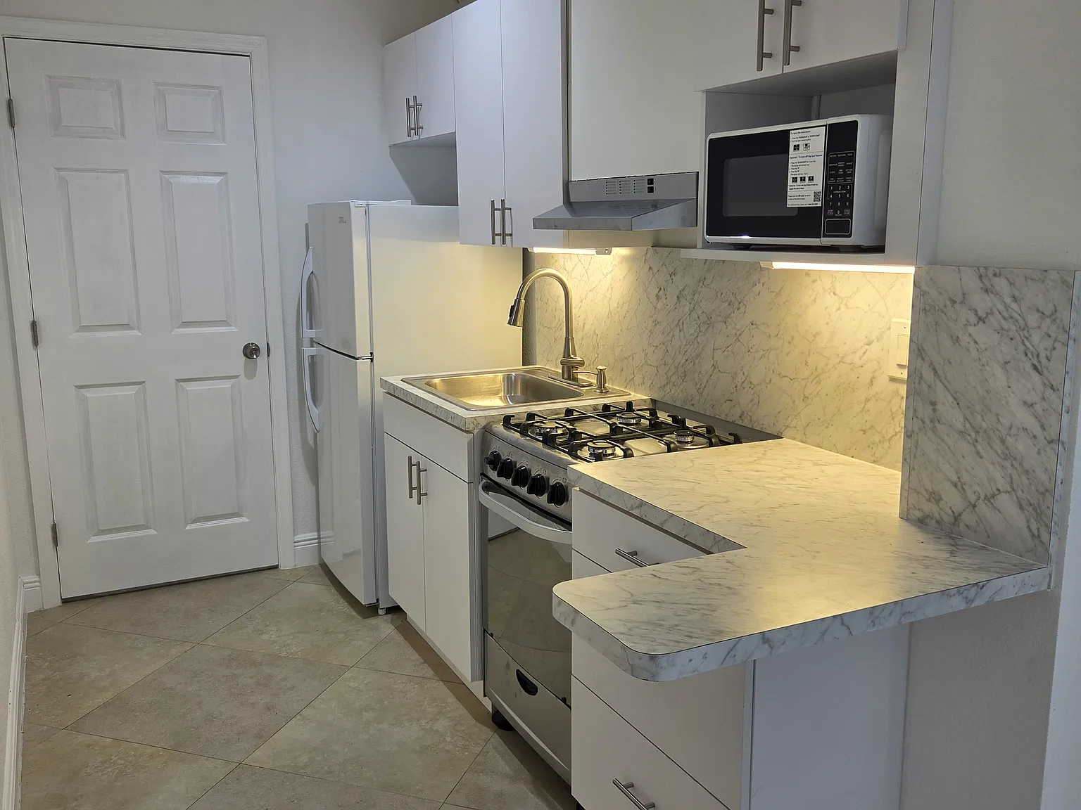 1 bed, $1,600 — Photo 1