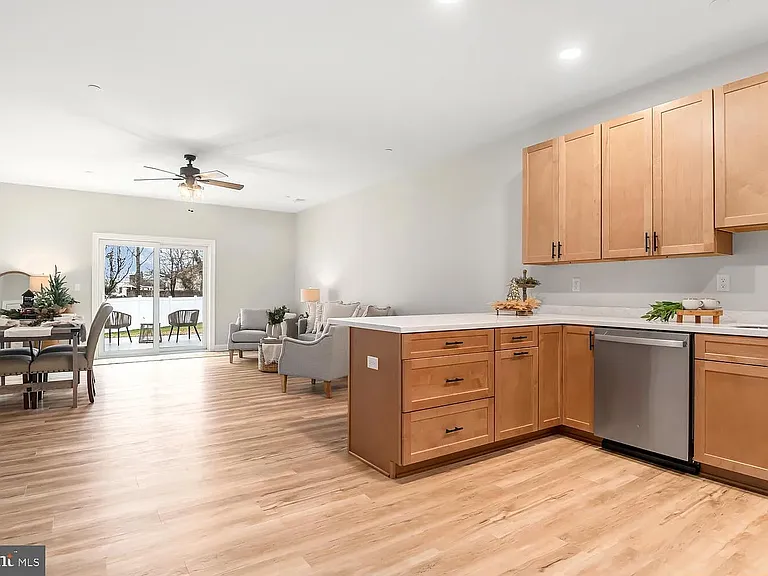 1205 Broad Leaf Ct — Photo 1
