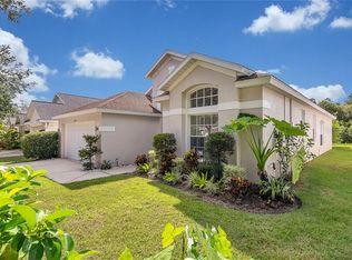 5719 Hawklake Rd, Lithia, FL 33547