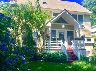 20 Westview Rd, Northport, NY 11768