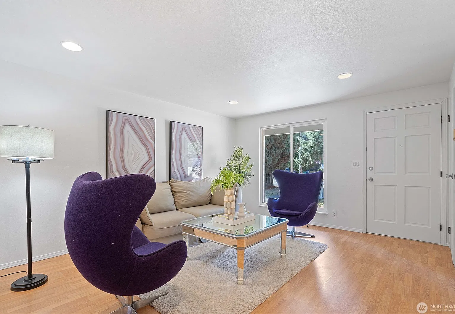 4 bed, 2000 sqft, $4,100 — Photo 4